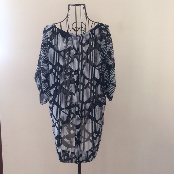 BCBGeneration top - Picture 2 of 3